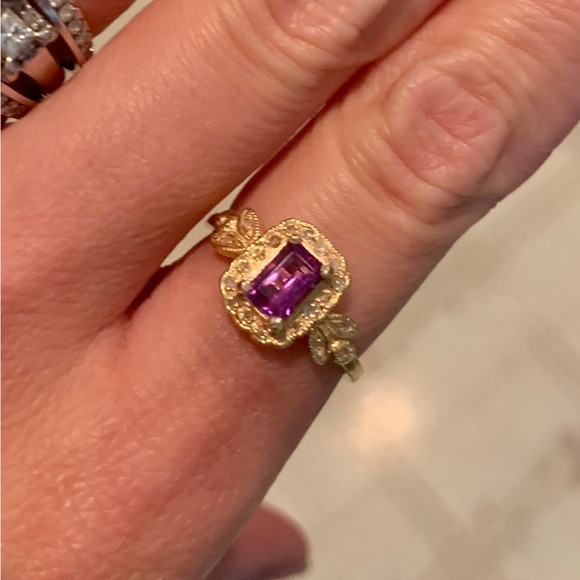 Natural Amethyst & Diamond Ring - Picture 2 of 10